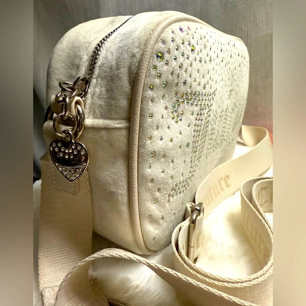 NEW Juicy Couture White Fuzzy Camera Crossbody Bag